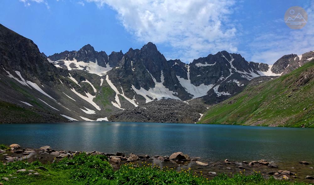 Hiking to Lake Kaputan in the South of Armenia