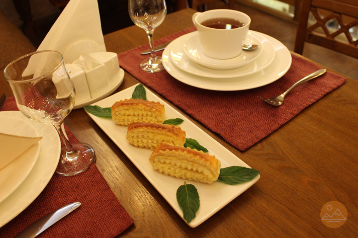 Armenian gata - traditional Armenian cuisine, Armenian pastry