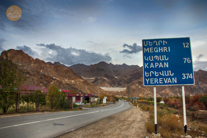 Hitchhiking from Iran to Armenia