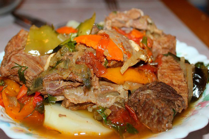Khashlama - traditional Armenian cuisine